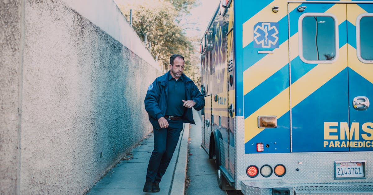 Femeie rănită grav de bolovani în Bucegi, transportată cu elicopterul SMURD