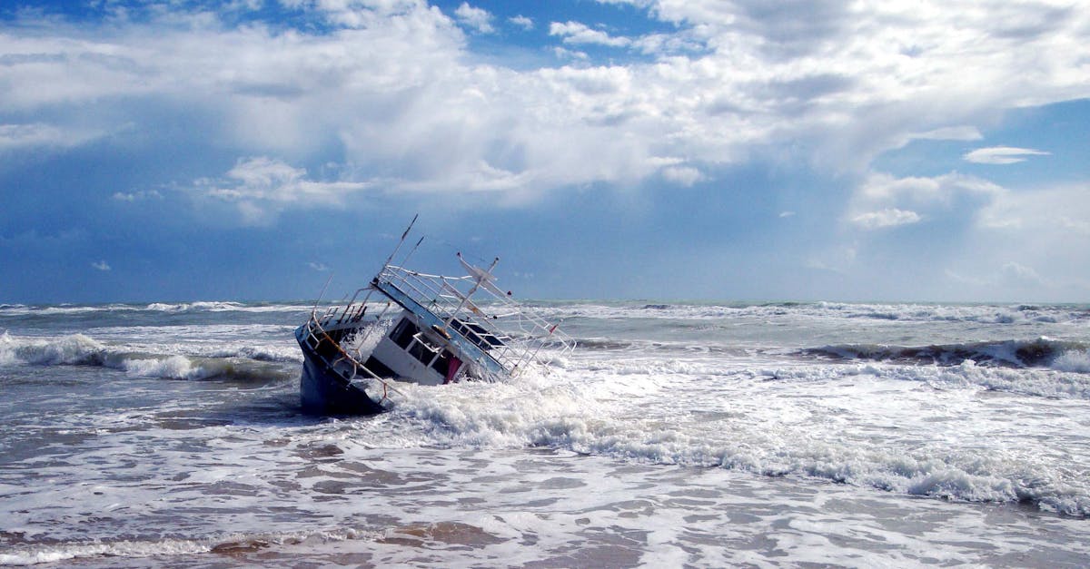 Tragedie maritimă în Vietnam: 34 de victime, inclusiv copii, în Golful Ha Long