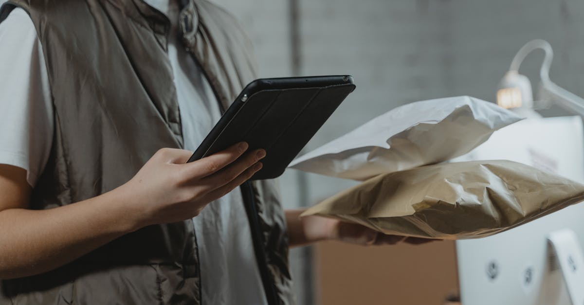Produse periculoase vândute online: Comisarul european cere acțiuni urgente
