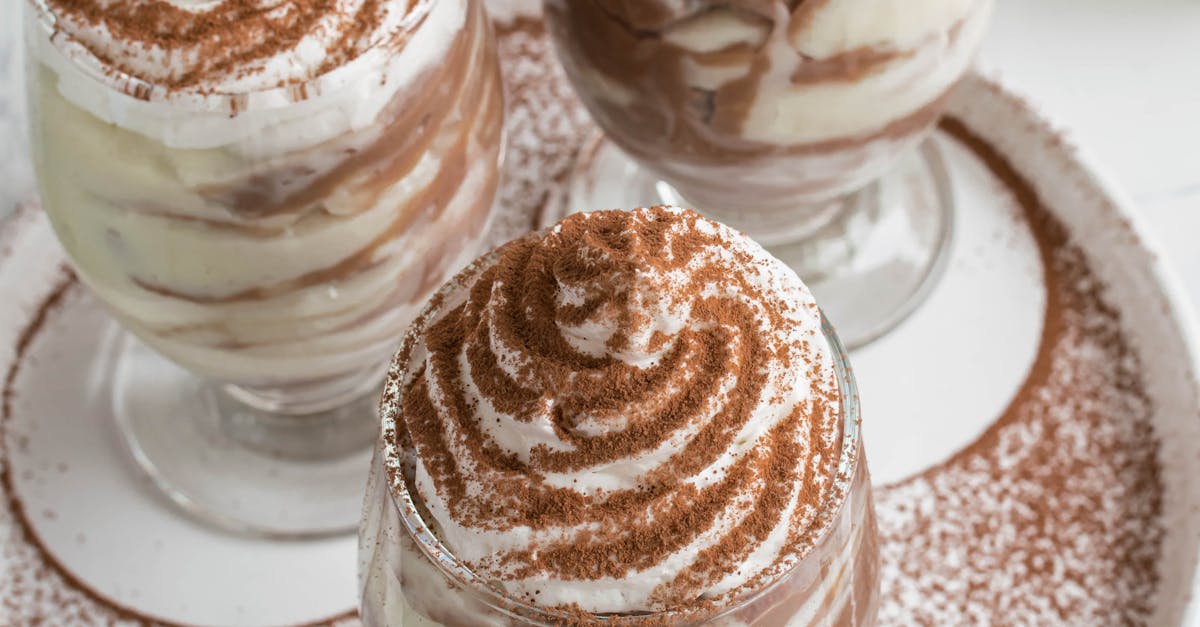 Descoperă tiramisu: rețeta clasică italiană și variantele moderne