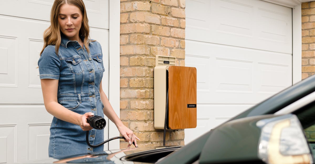 Comisia Europeană propune trecerea la mașini electrice pentru închirieri auto până în 2030