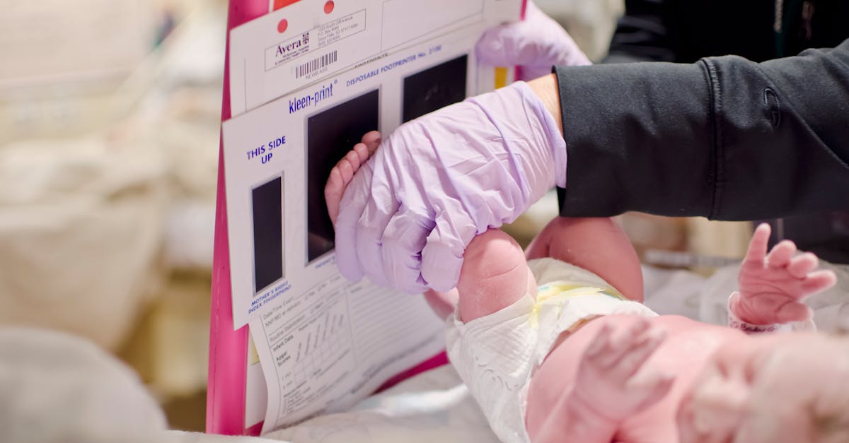 Naștere rară de tripleți identici în Slovacia: o minune medicală
