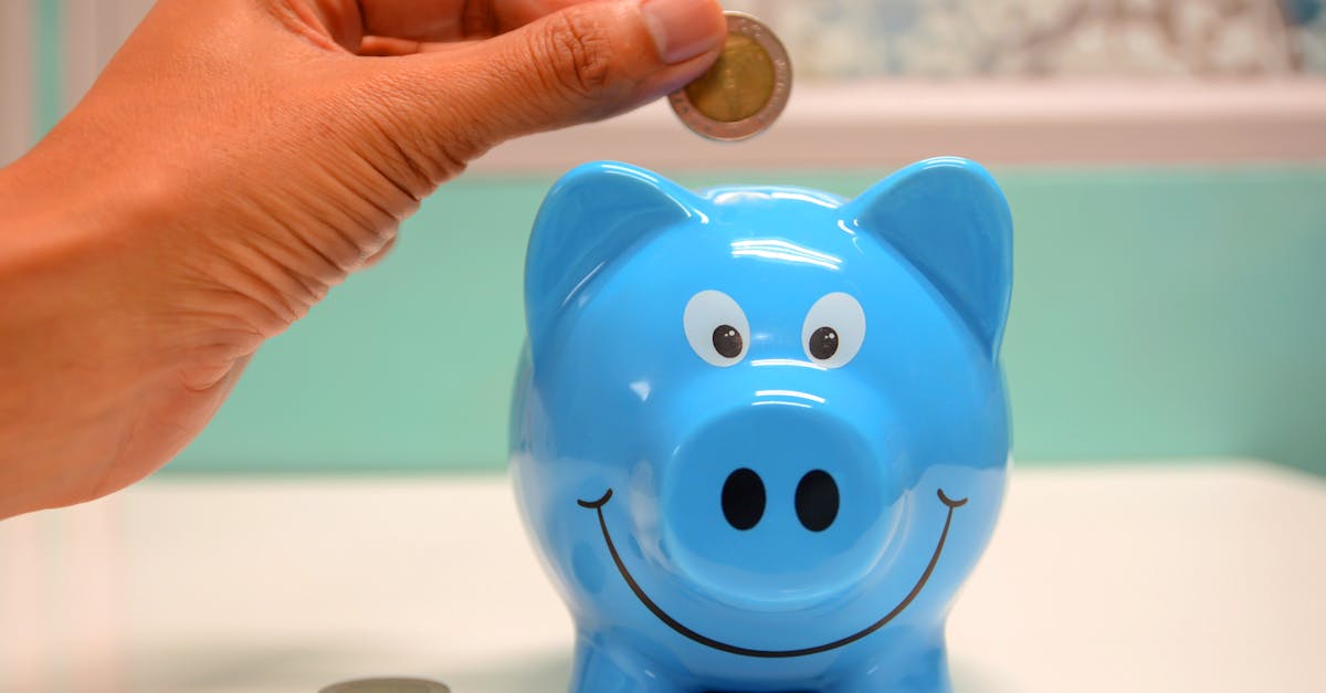 Declinul economiilor românilor: depozitele bancare în scădere