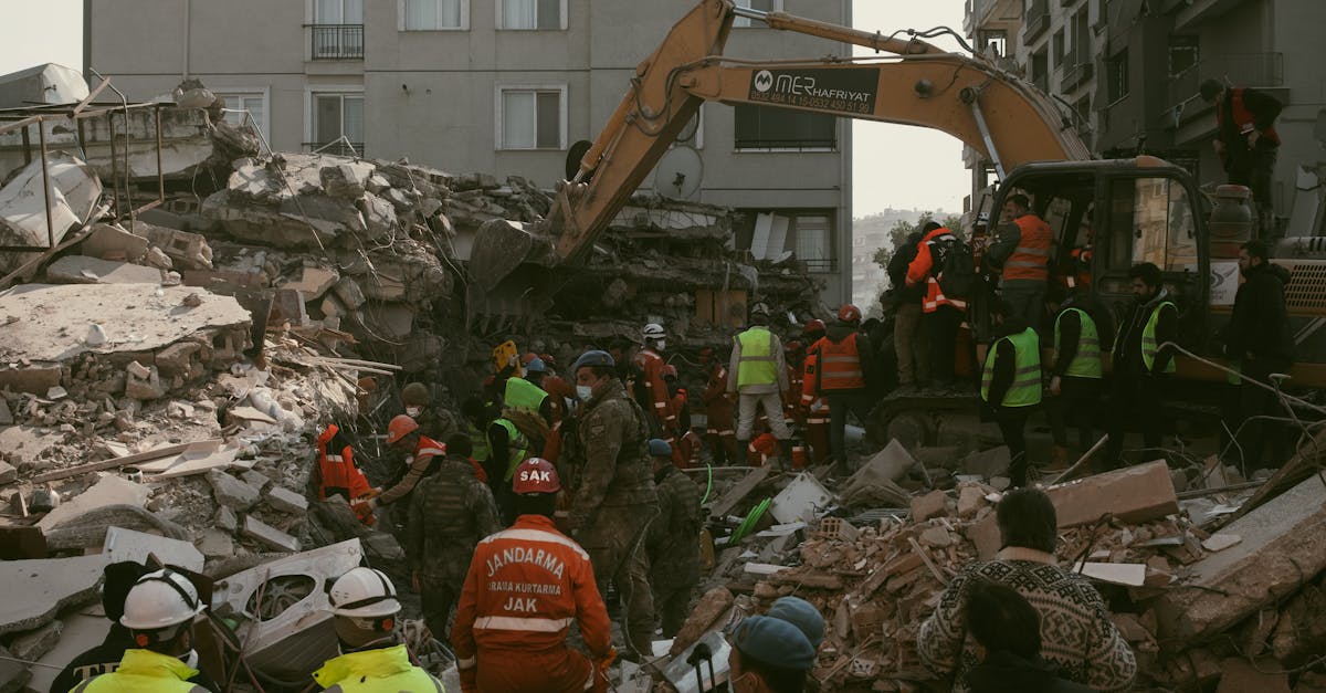 Explozie devastatoare într-un bloc de 10 etaje din Rusia: bilanț tragic