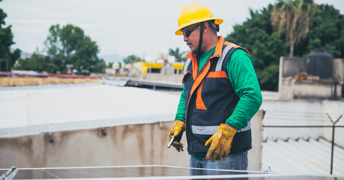 Noi reglementări pentru consumatorii de energie electrică: mai multă transparență și protecție