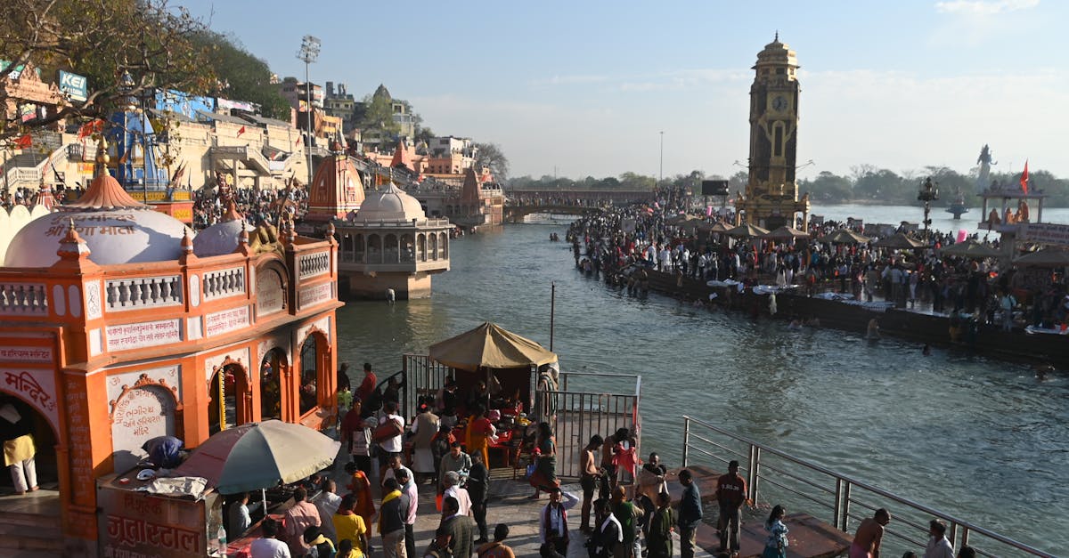 Tragedie la Templul Mansa Devi din Haridwar: șase morți și zeci de răniți în urma unei busculade