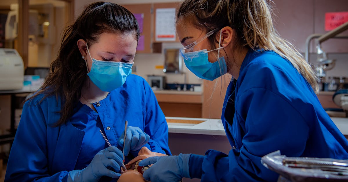 Admiterea la Medicina în Oradea: concurență acerbă pentru locurile de la Medicină Dentară