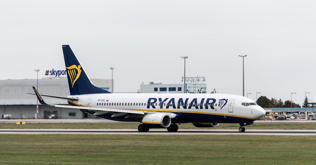 Femeie în lacrimi la aeroport după ce i s-a interzis îmbarcarea din cauza bagajului