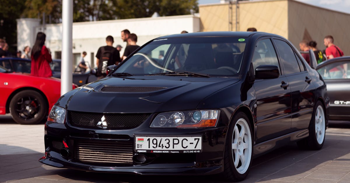 Expoziție auto impresionantă la Voinești: peste 100 de vehicule modificate expuse de The Crew Dâmbovița