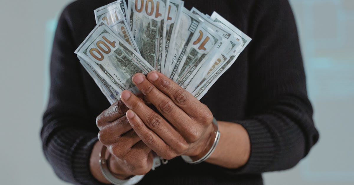 Femeie din Sebeș, acuzată de furt de aproape 4000 de lei