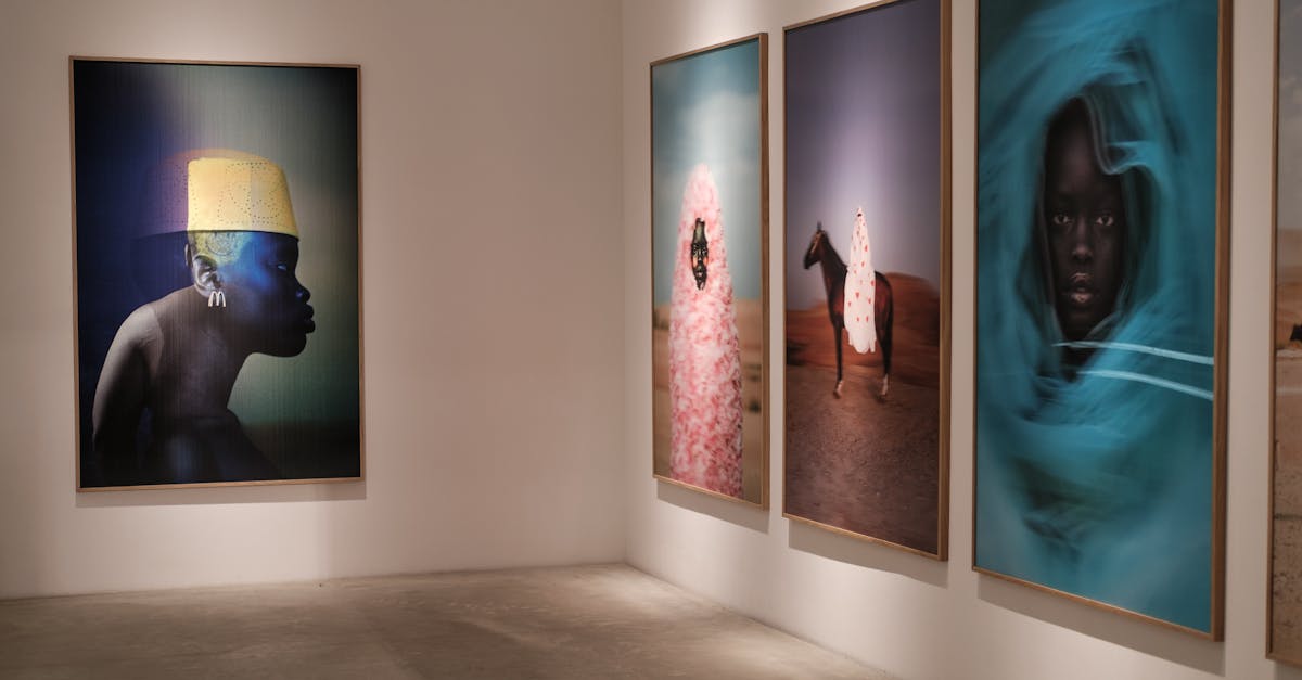 Descoperă magia artei la Husi: expoziția „Metamorfozele memoriei vizuale”
