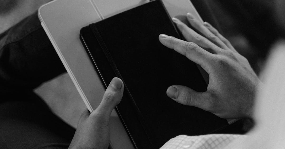 Un thriller captivant despre alegeri fatale: „Fata de pe peron”