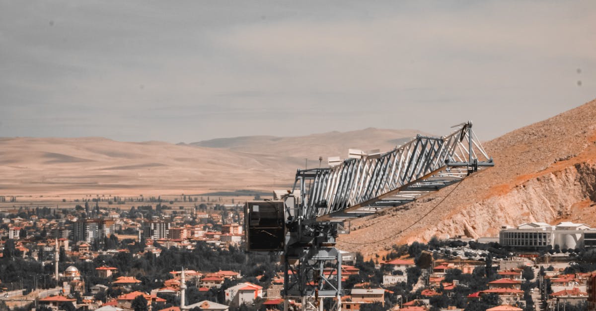 Creștere semnificativă în construcții: Românii își edifică tot mai multe locuințe