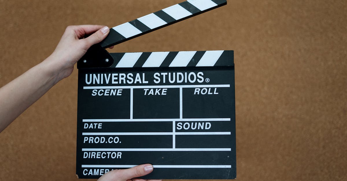 Steven Knight, creatorul Peaky Blinders, va scrie pentru următorul film James Bond