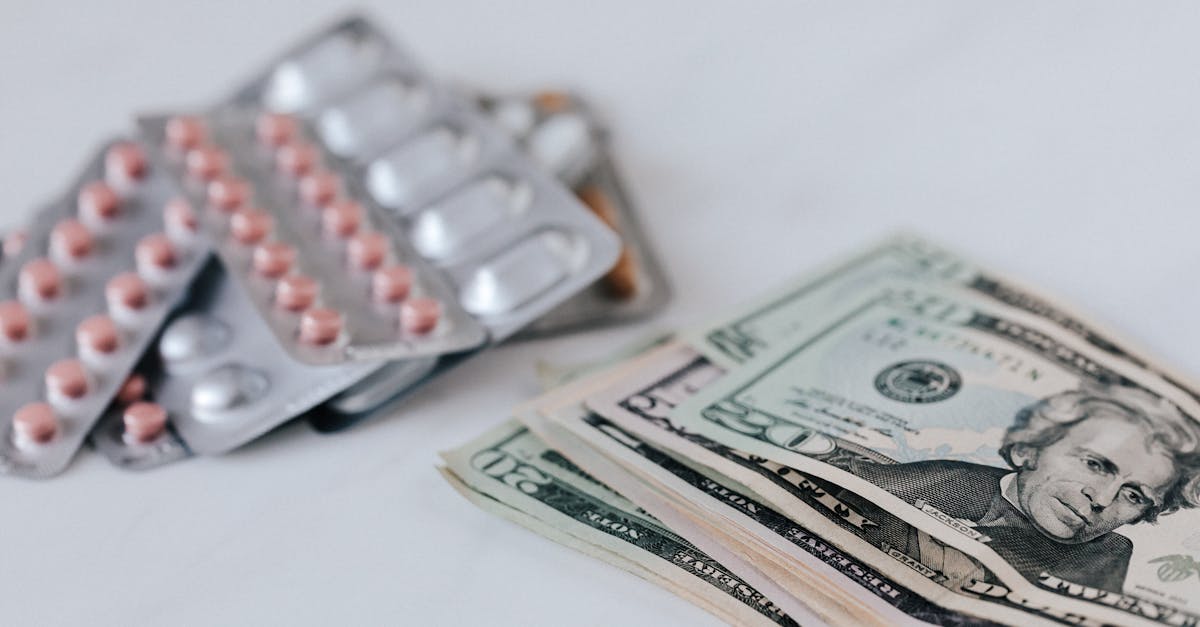 Donald Trump cere companiilor farmaceutice să reducă prețurile medicamentelor în SUA