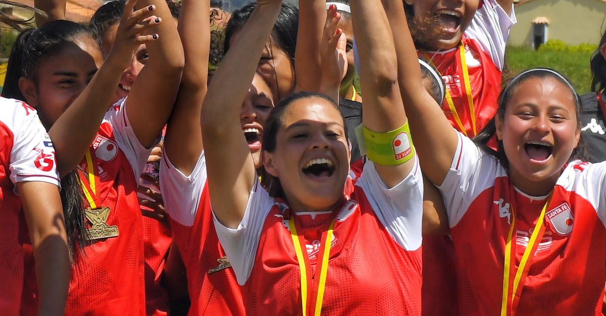 Elevii români strălucesc la Olimpiada Internațională de Informatică, câștigând patru medalii de aur