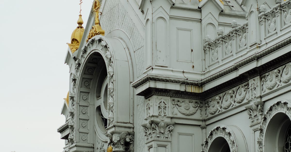 O nouă biserică ortodoxă se conturează în apropierea Catedralei Arhiepiscopale din Arad