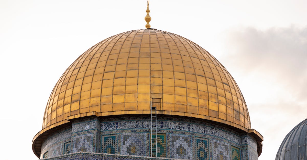 Vizita controversată a unui ministru israelian la Al-Aqsa stârnește tensiuni