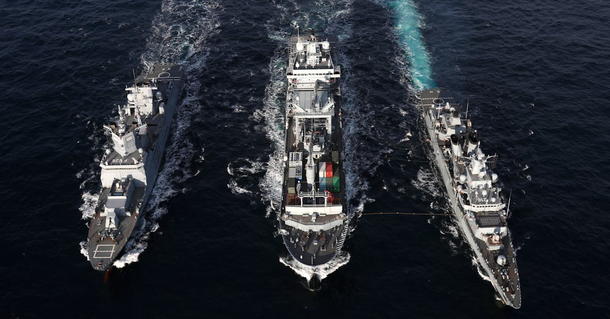 Exerciții militare comune între China și Rusia în Marea Japoniei