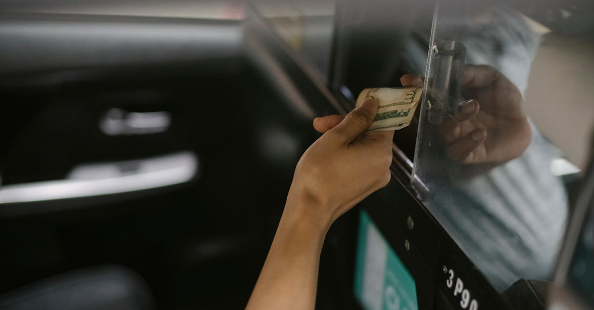 Licitație pentru spații de rent a car și schimb valutar la Aeroportul Oradea