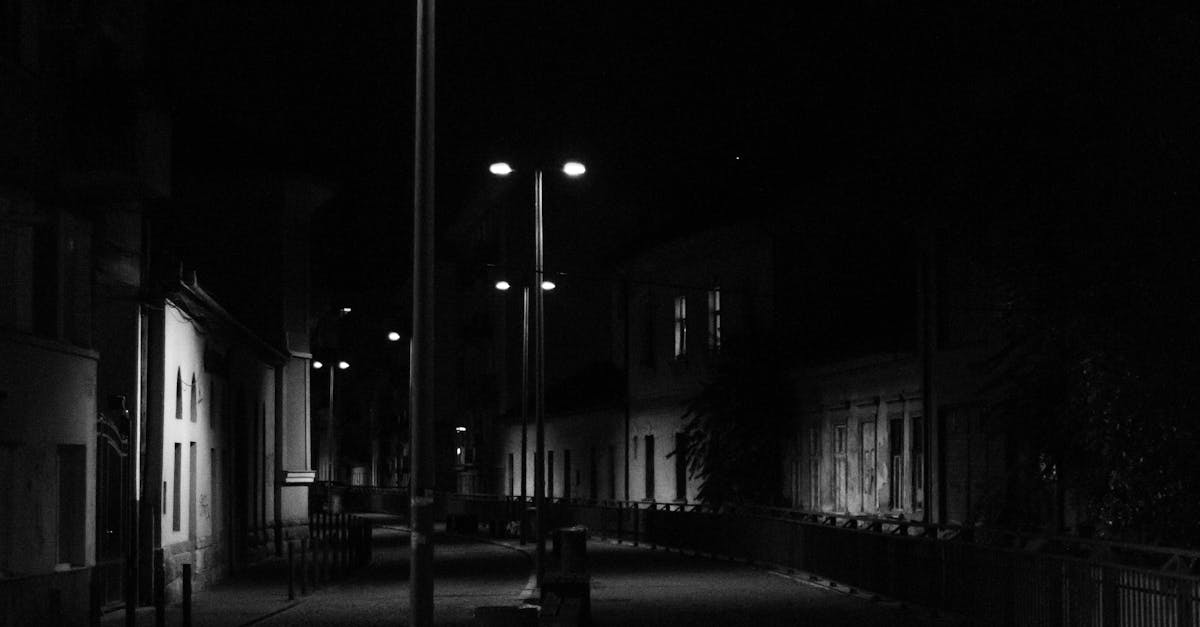Zgomote nocturne misterioase pe strada Stejarului din Cluj: locatarii cer clarificări