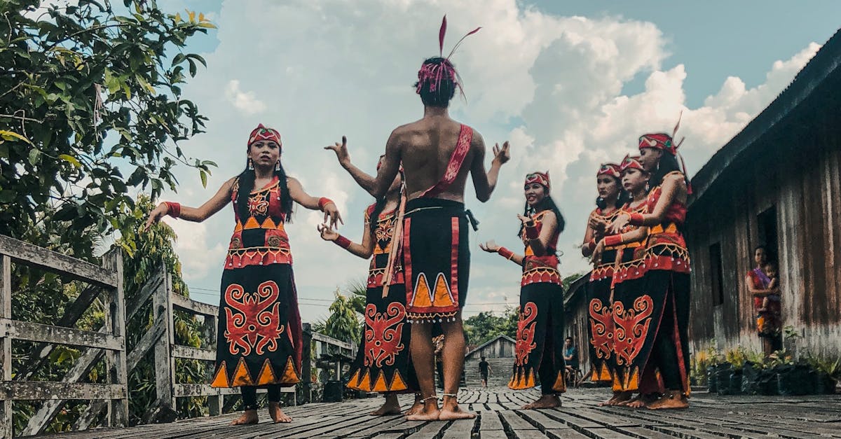 Festivalul „Hora din străbuni”: un omagiu adus României de indonezieni