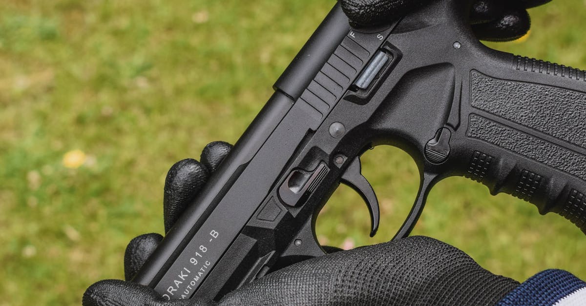 Acces restricționat în fabricile de armament după incidentul de la Cugir