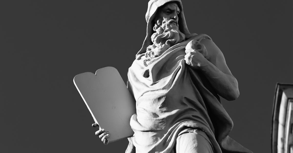 Controversa sculpturii Marii Sirene din Danemarca: O dezbatere despre corpul feminin