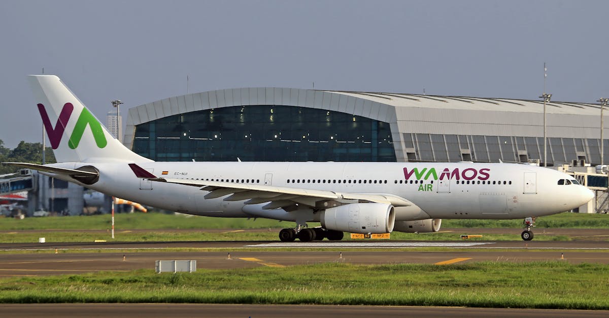 Avion Iberia avariat în timpul zborului spre Paris: pasagerii au trăit momente de panică