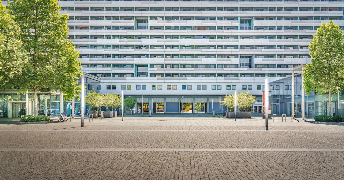 Tranzacție imobiliară surprinzătoare la Vaslui: Magazinul Central s-a vândut cu 2,2 milioane de euro