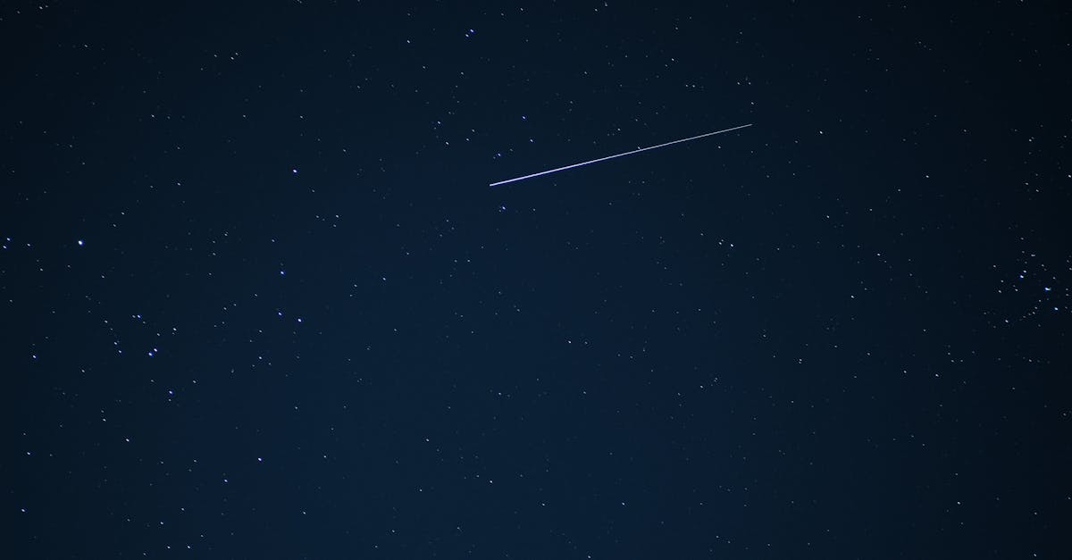 Perseidele 2025: când și unde să vezi meteori spectaculoși pe cer
