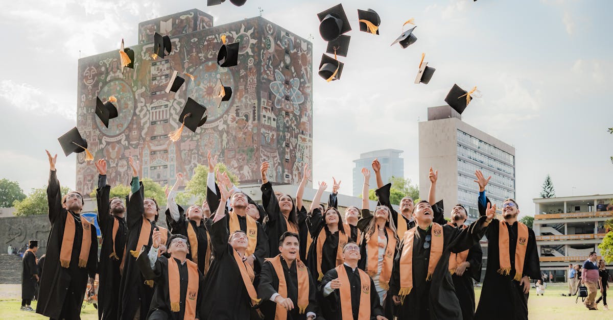 Vești importante pentru studenți: bursele vor fi disponibile și pentru cei care plătesc taxe