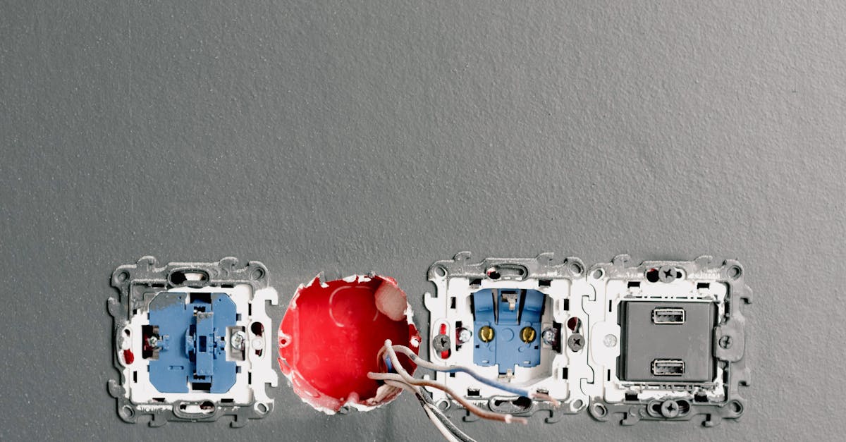 Cum a evoluat Electro Univers: 21 de ani de succes în instalații electrice