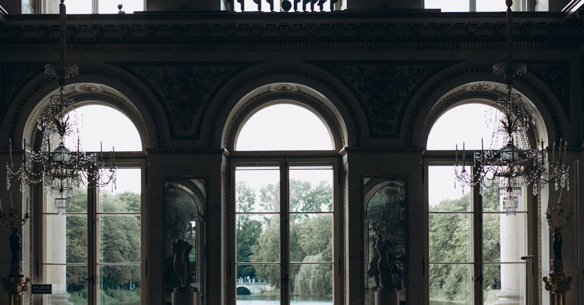 Descoperă istoria regală la Palatul Elisabeta: tururi ghidate disponibile!