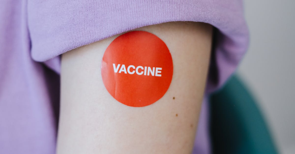 Vaccinarea anti-HPV devine gratuită pentru toți tinerii, în România