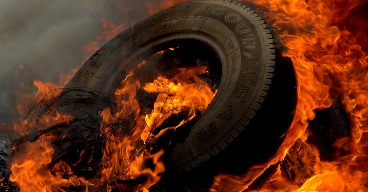 Incidente de urgență în Caraș-Severin: grenadă descoperită și incendiu la gunoi