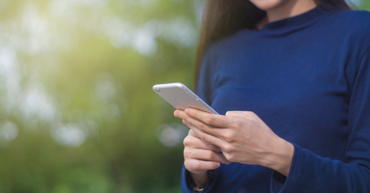 Impactul ecranelor asupra vacanței elevilor: cât de mult timp petrec tinerii online