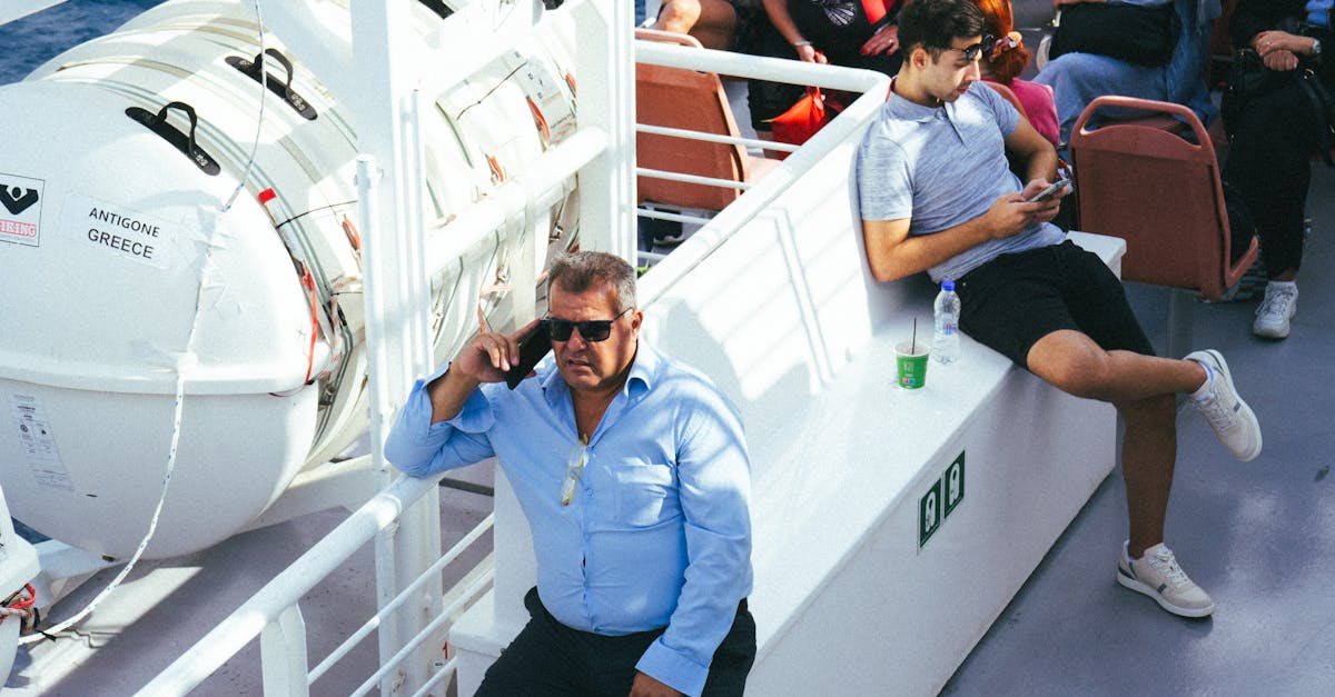 Ghidul complet pentru ferry-uri și bărci în Grecia: tot ce trebuie să știi