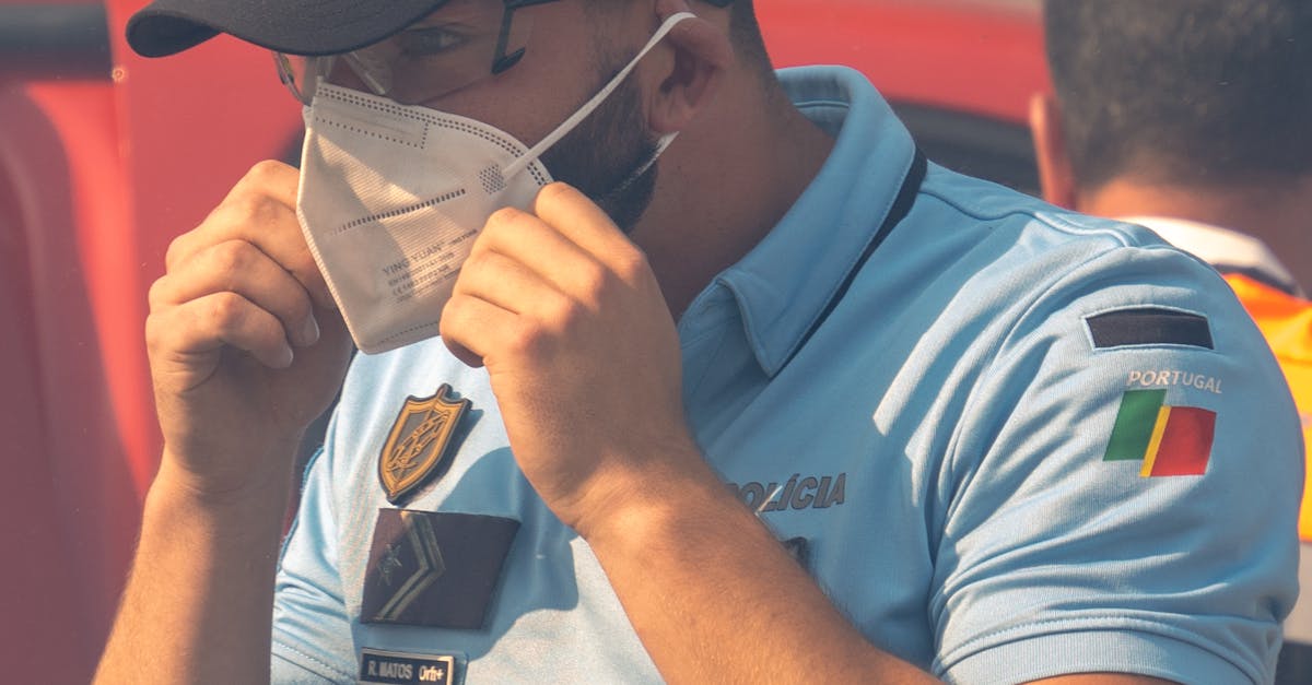 Un bărbat din Hong Kong arestat după ce a contaminat băuturi cu urină