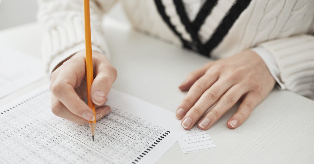 Majoritatea românilor își exprimă nemulțumirea față de sistemul educațional