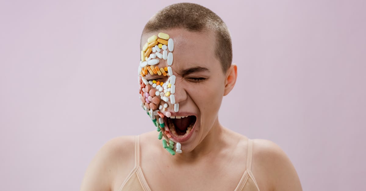 Diagnostic șocant: o femeie înfruntă cancerul de colon avansat după dureri abdominale severe
