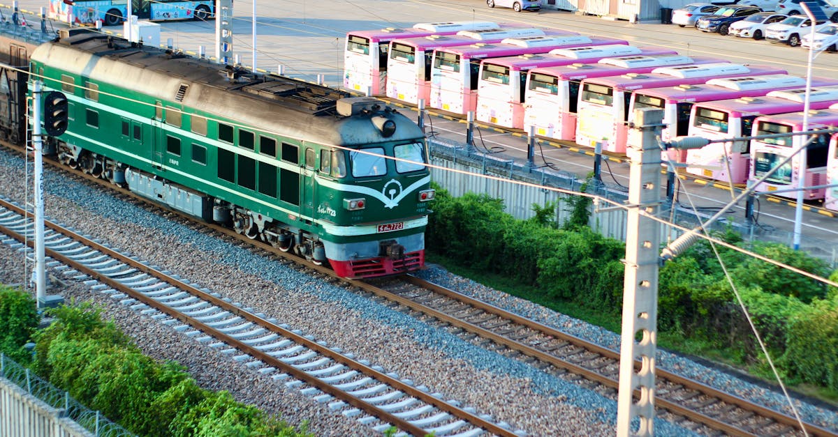 Trenurile Brașov - Sighișoara blocate complet din cauza unui macaz defect