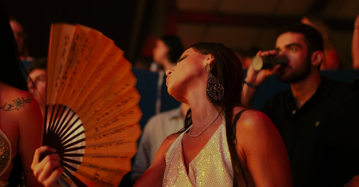 Georgiana Lobonț surprinsă în piscină de un fan pasionat în timpul unui concert