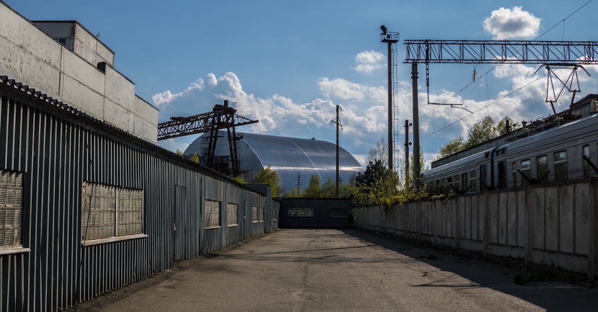 Atacuri asupra regiunii Zaporojie afectează alimentarea cu energie, dar centrala nucleară rămâne în siguranță