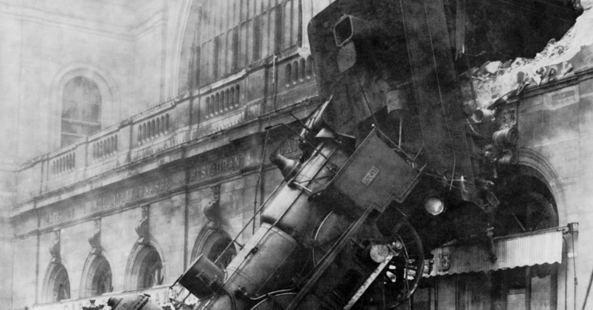 Tragedie pe calea ferată: un bărbat găsit mort după căderea din tren