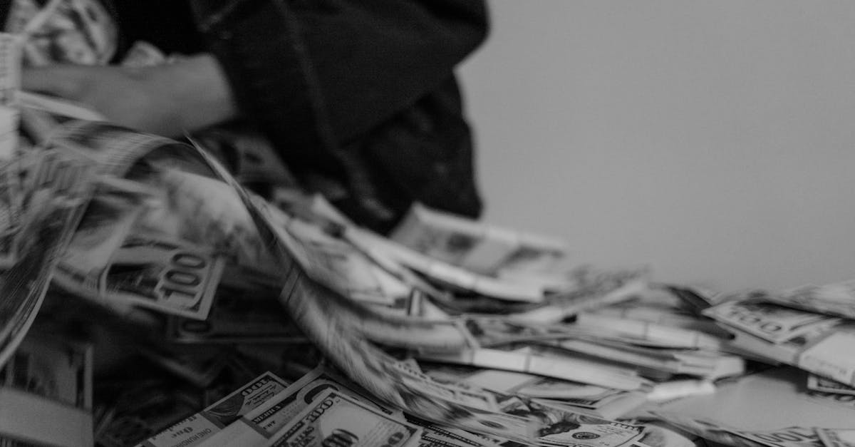 Vrânceni, atenție: o nouă escrocherie în criptomonede circulă pe WhatsApp
