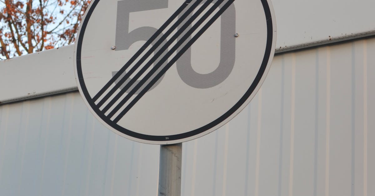 Restricții de circulație în Hunedoara din cauza lucrărilor de apă și canalizare