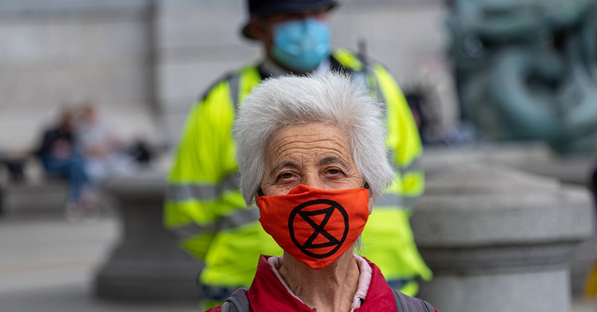 Numărul beneficiarilor de indemnizații speciale scade în iulie 2025