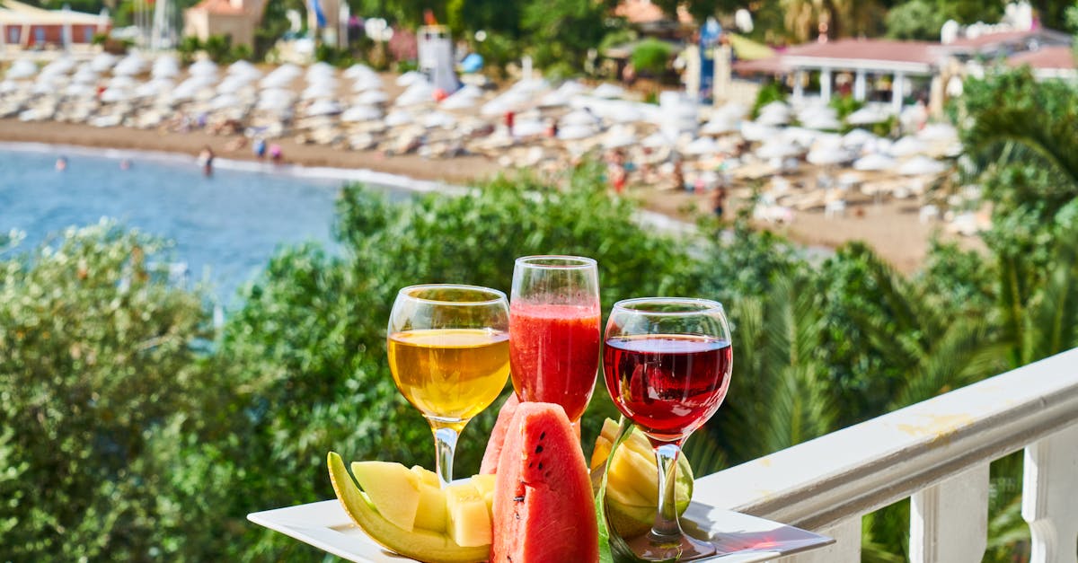 Transformarea industriei hoteliere: turismul all-inclusive din Turcia în criză, România în expansiune
