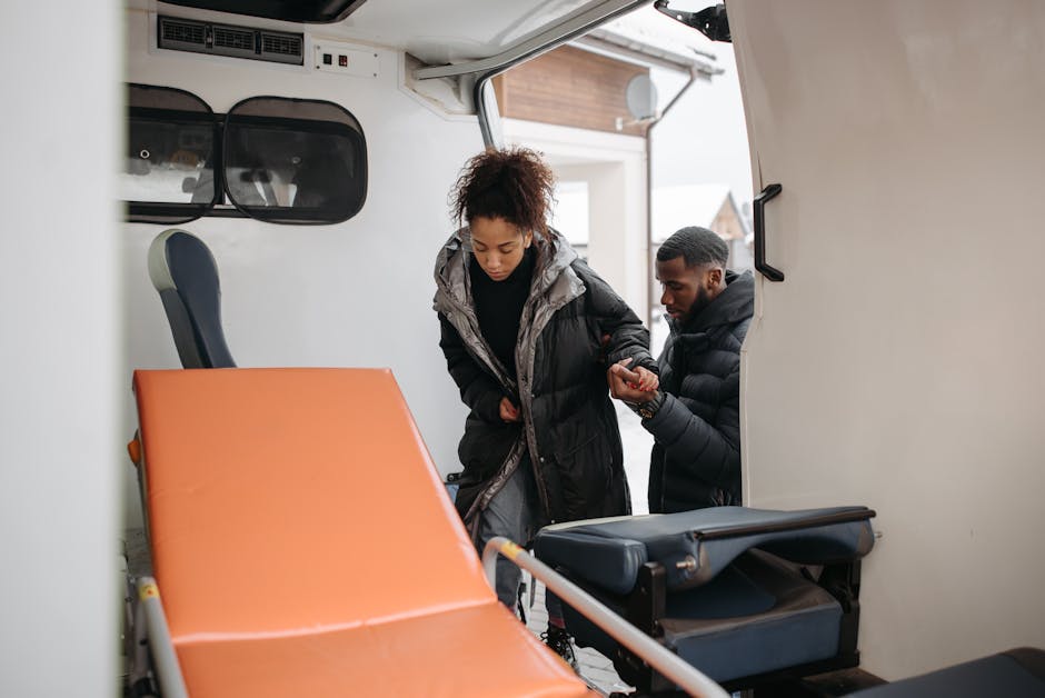 Imagini șocante: ambulanța din Satu Mare transportă pacienți vulnerabili în Bihor